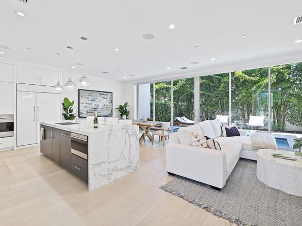 200 NE 7th Avenue 2, Delray Beach FL 33483