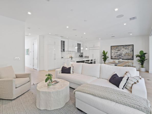 200 NE 7th Avenue 2, Delray Beach FL 33483