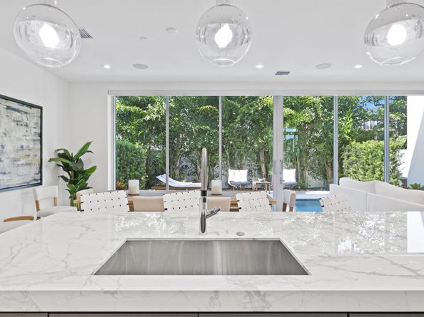 200 NE 7th Avenue 2, Delray Beach FL 33483
