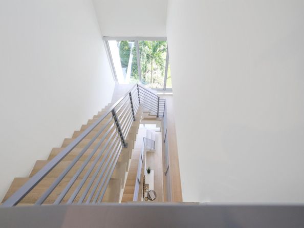 200 NE 7th Avenue 2, Delray Beach FL 33483