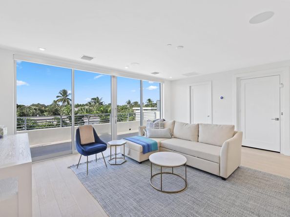 200 NE 7th Avenue 2, Delray Beach FL 33483