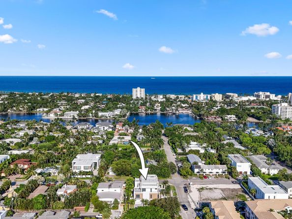 200 NE 7th Avenue 2, Delray Beach FL 33483