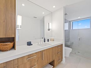200 NE 7th Avenue 2, Delray Beach FL 33483