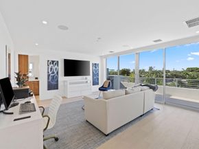 200 NE 7th Avenue 2, Delray Beach FL 33483