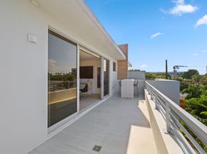 200 NE 7th Avenue 2, Delray Beach FL 33483