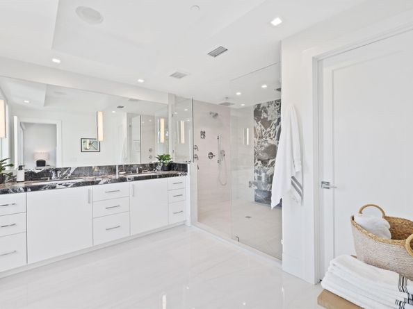 200 NE 7th Avenue 2, Delray Beach FL 33483