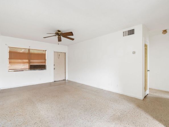 290 NE 40th St 12, Oakland Park FL 33334