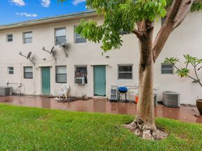 290 NE 40th St 12, Oakland Park FL 33334