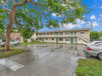 290 NE 40th St