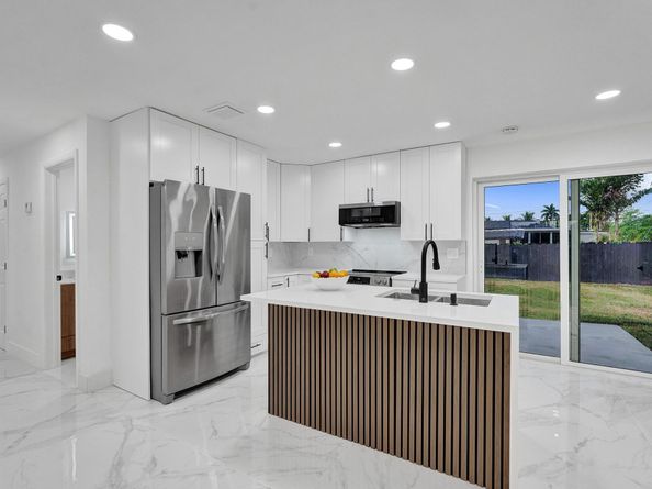 4138 SW 48th Ct, Fort Lauderdale FL 33314