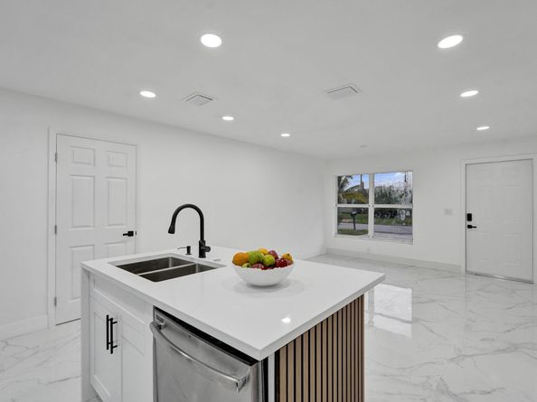 4138 SW 48th Ct, Fort Lauderdale FL 33314