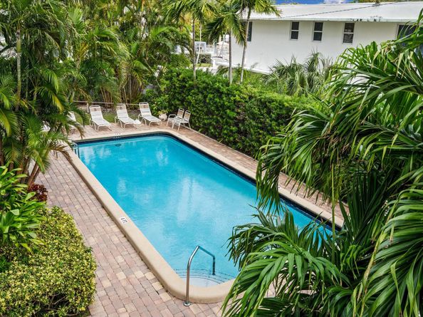 720 Orton Ave 206, Fort Lauderdale FL 33304