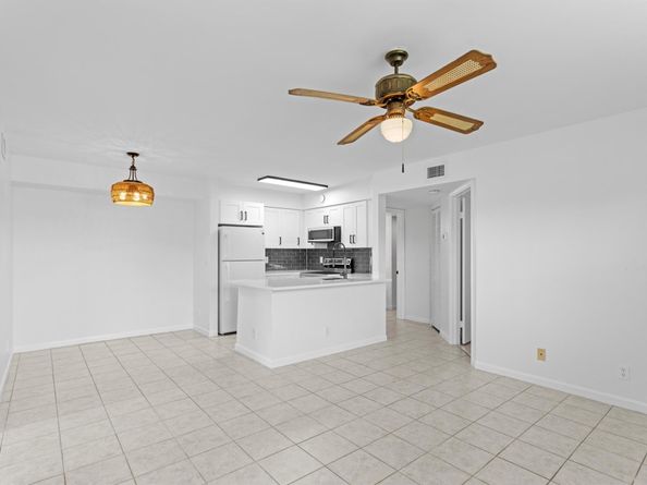 4695 E Lucerne Lakes Boulevard 103, Lake Worth FL 33467