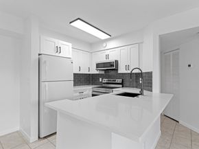 4695 E Lucerne Lakes Boulevard 103, Lake Worth FL 33467