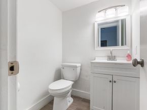 418 S Cypress Rd 106, Pompano Beach FL 33060