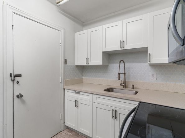 418 S Cypress Rd 106, Pompano Beach FL 33060
