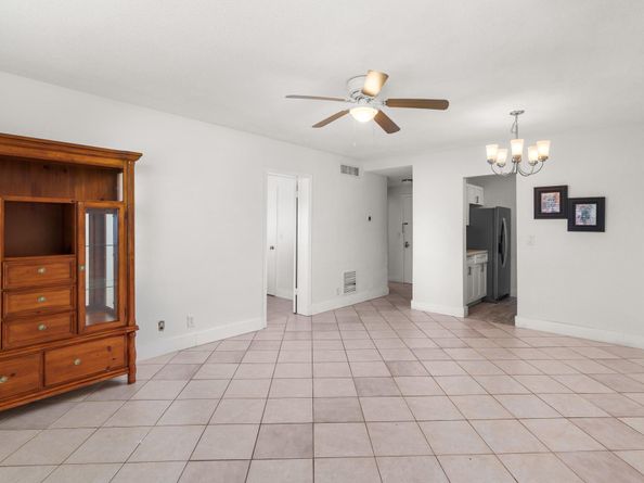 418 S Cypress Rd 106, Pompano Beach FL 33060