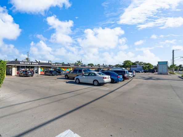 418 S Cypress Rd 106, Pompano Beach FL 33060