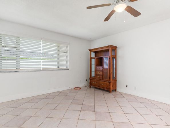 418 S Cypress Rd 106, Pompano Beach FL 33060