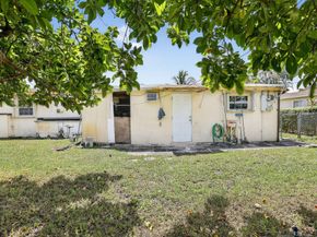 5701 Hope St, Hollywood FL 33021