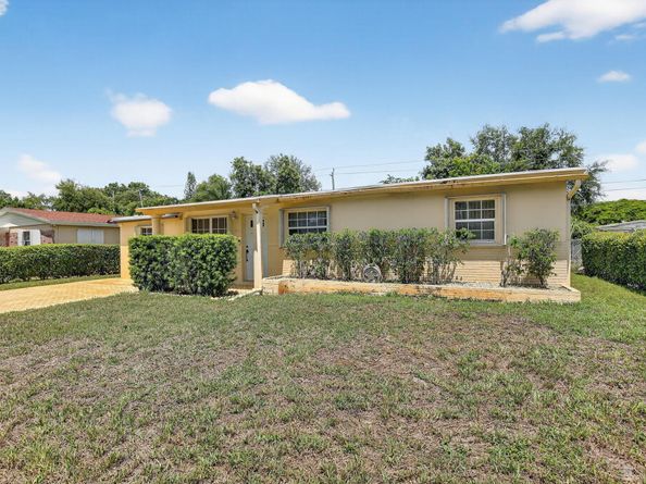 5701 Hope St, Hollywood FL 33021