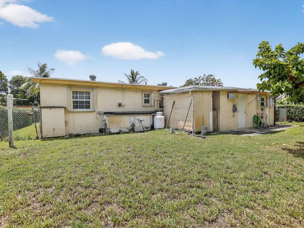 5701 Hope St, Hollywood FL 33021