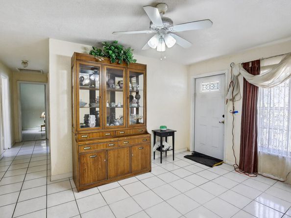 5701 Hope St, Hollywood FL 33021