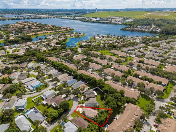 1249 SW 46th Way, Deerfield Beach FL 33442