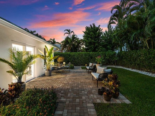 517 Aylesbury Road, Delray Beach FL 33444