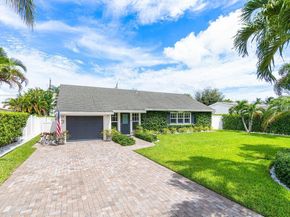 517 Aylesbury Road, Delray Beach FL 33444