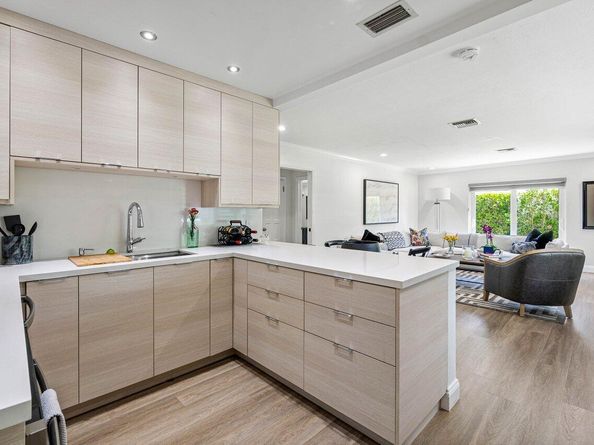 517 Aylesbury Road, Delray Beach FL 33444