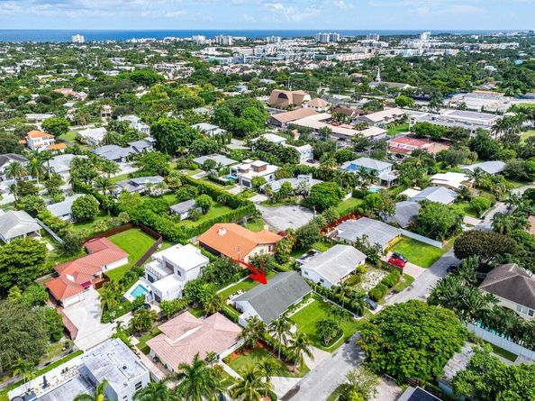 517 Aylesbury Road, Delray Beach FL 33444