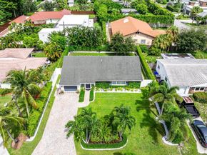 517 Aylesbury Road, Delray Beach FL 33444