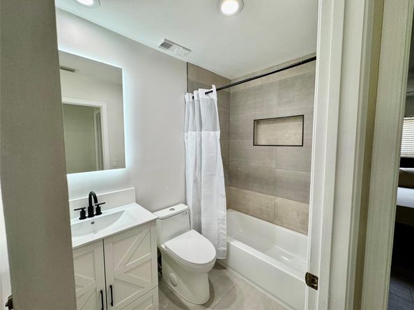 84 Centennial Ct, Deerfield Beach FL 33442