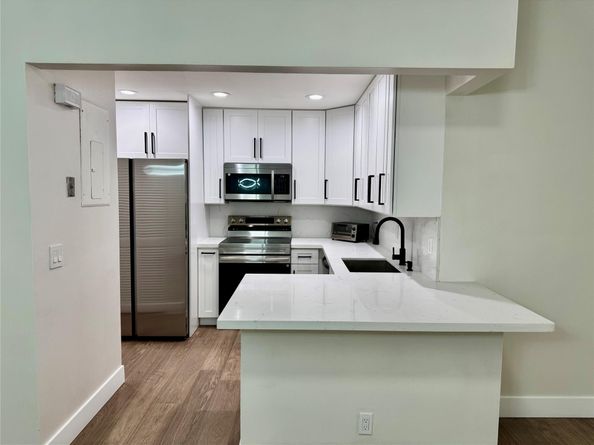 84 Centennial Ct, Deerfield Beach FL 33442
