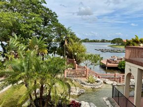 84 Centennial Ct, Deerfield Beach FL 33442