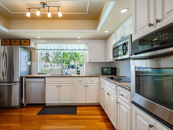 571 SE 12th St, Pompano Beach FL 33060