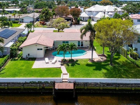 571 SE 12th St, Pompano Beach FL 33060