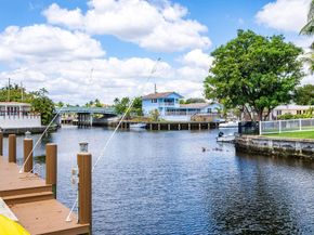 571 SE 12th St, Pompano Beach FL 33060