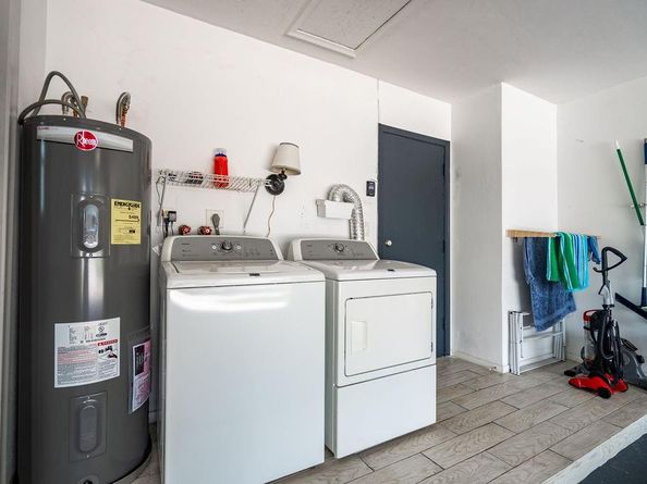571 SE 12th St, Pompano Beach FL 33060
