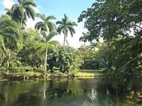 370 NW 65th Ave, Plantation FL 33317