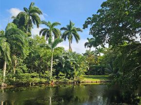 370 NW 65th Ave, Plantation FL 33317