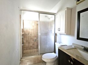 370 NW 65th Ave, Plantation FL 33317