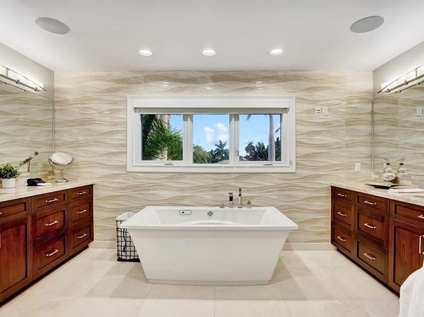 2593 SE 9 Street, Pompano Beach FL 33062