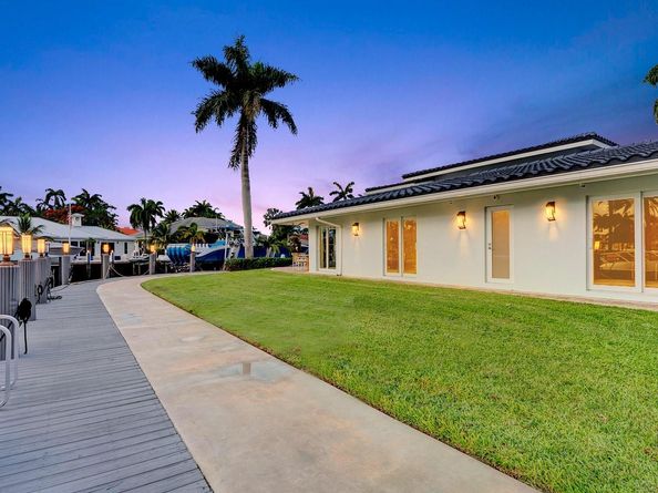 2593 SE 9 Street, Pompano Beach FL 33062