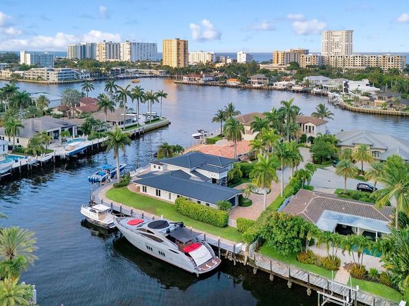 2593 SE 9 Street, Pompano Beach FL 33062