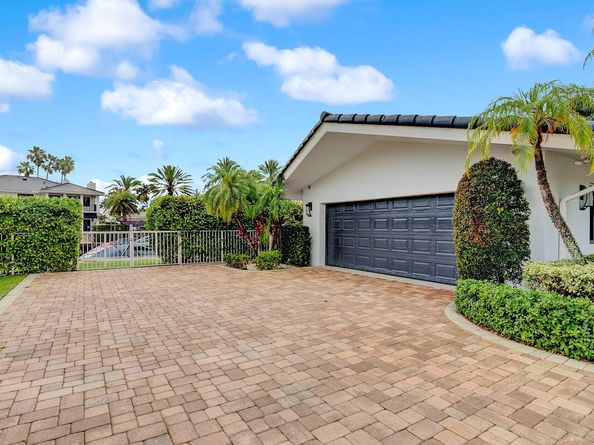 2593 SE 9 Street, Pompano Beach FL 33062