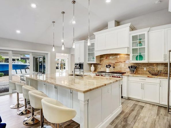 2593 SE 9 Street, Pompano Beach FL 33062