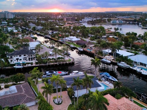 2593 SE 9 Street, Pompano Beach FL 33062