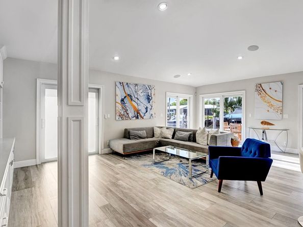 2593 SE 9 Street, Pompano Beach FL 33062